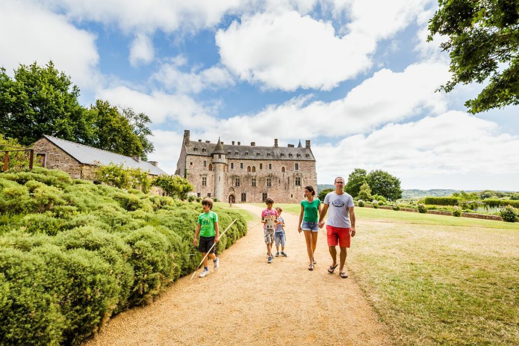 Promenade en famille au château de La Roche Jagu